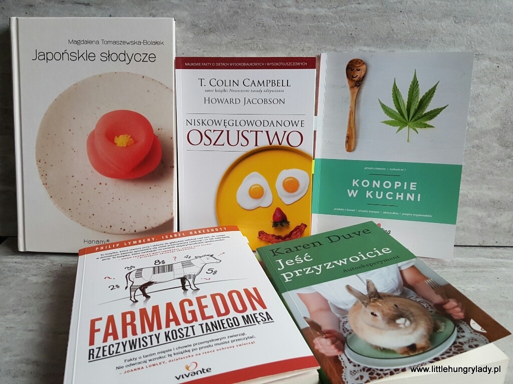 cztery książki okładki