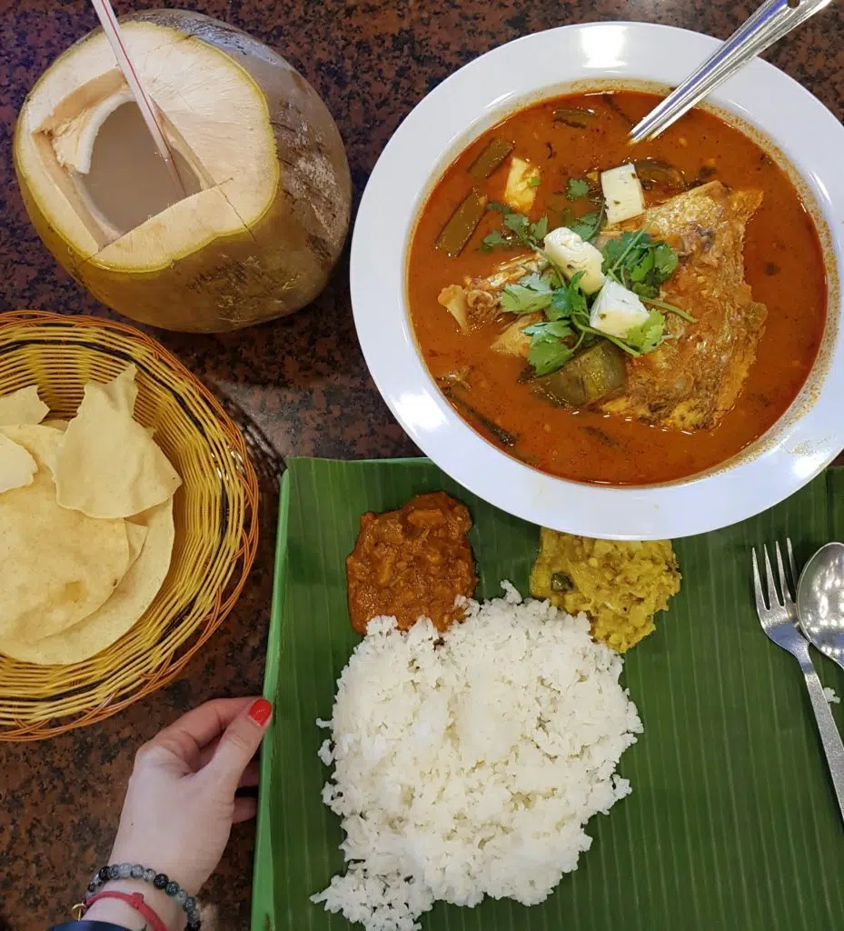 zjeść w Singapurze Fish head