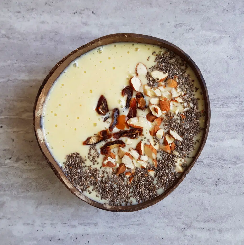 koktajlowe miski ananas banan