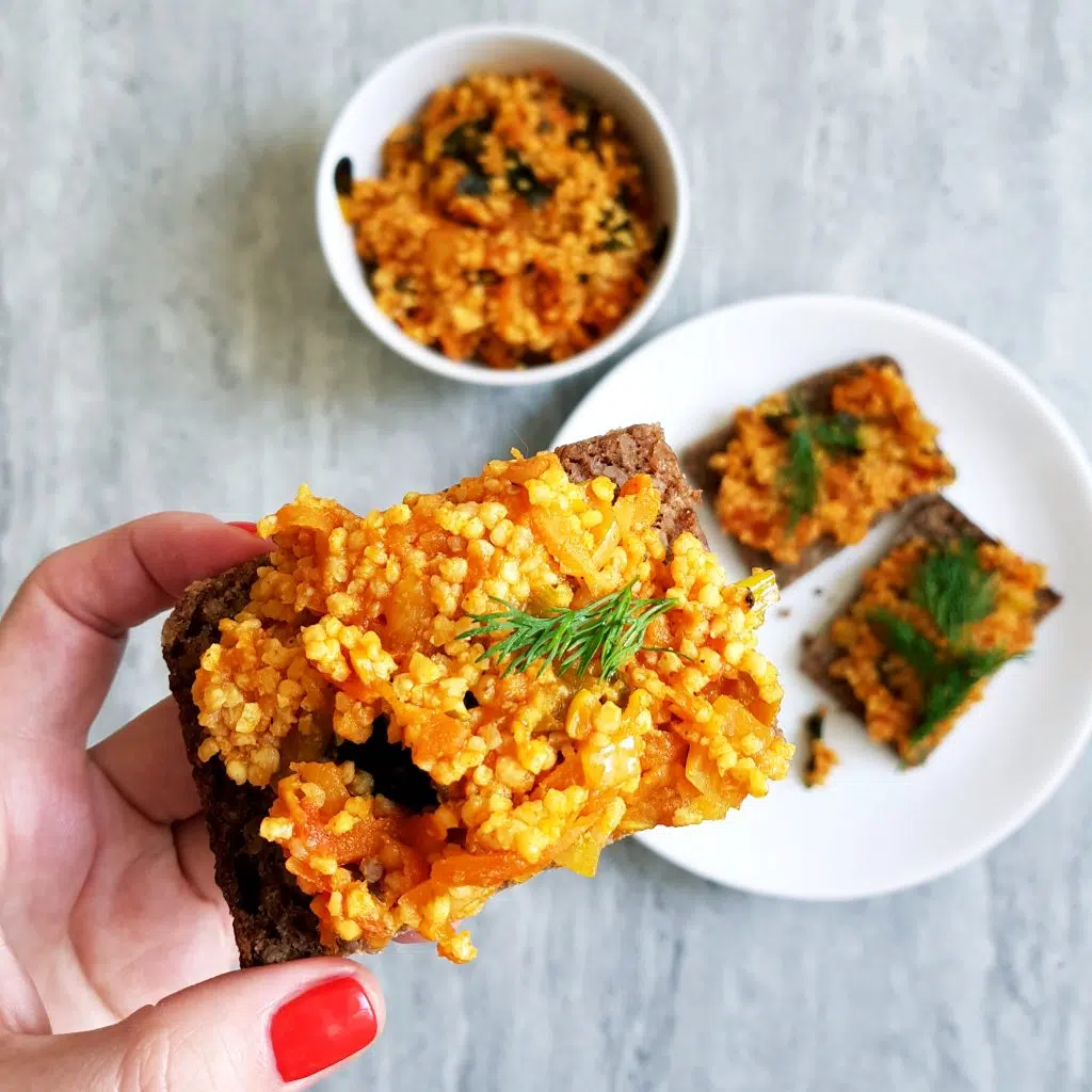 Pasty z wędzoną papryką