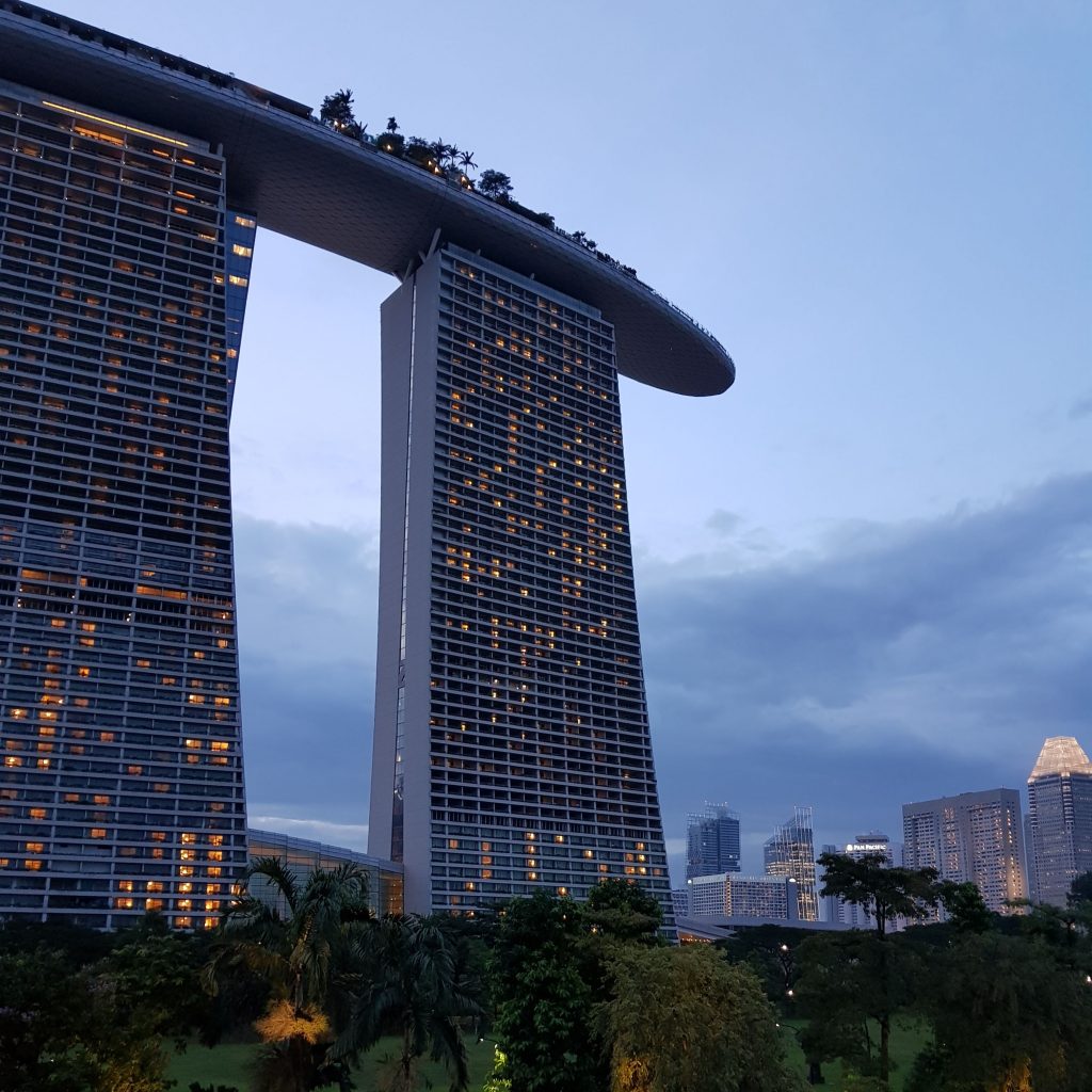 zwiedzić Singapur nocą