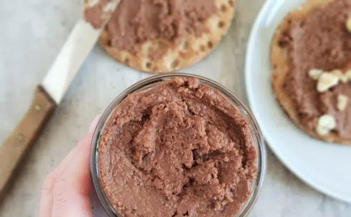 kakaowa pasta z ciecierzycą