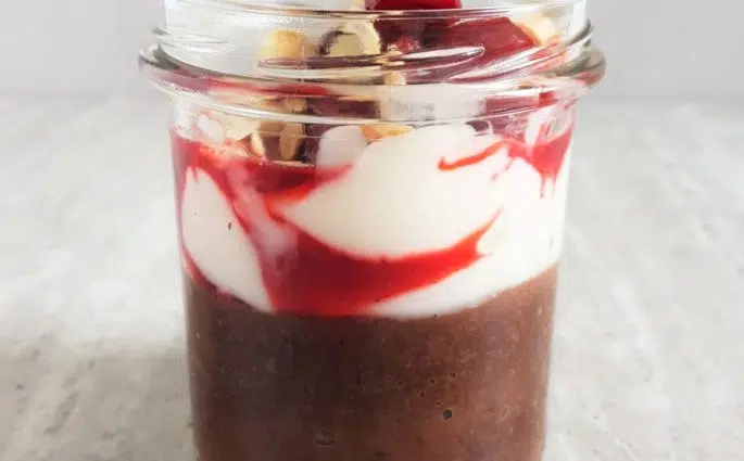 Jaglany deser z owocami