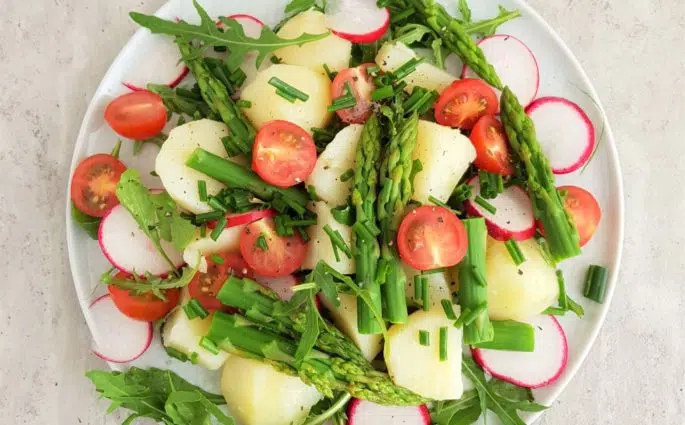 sałatka ze szparagami