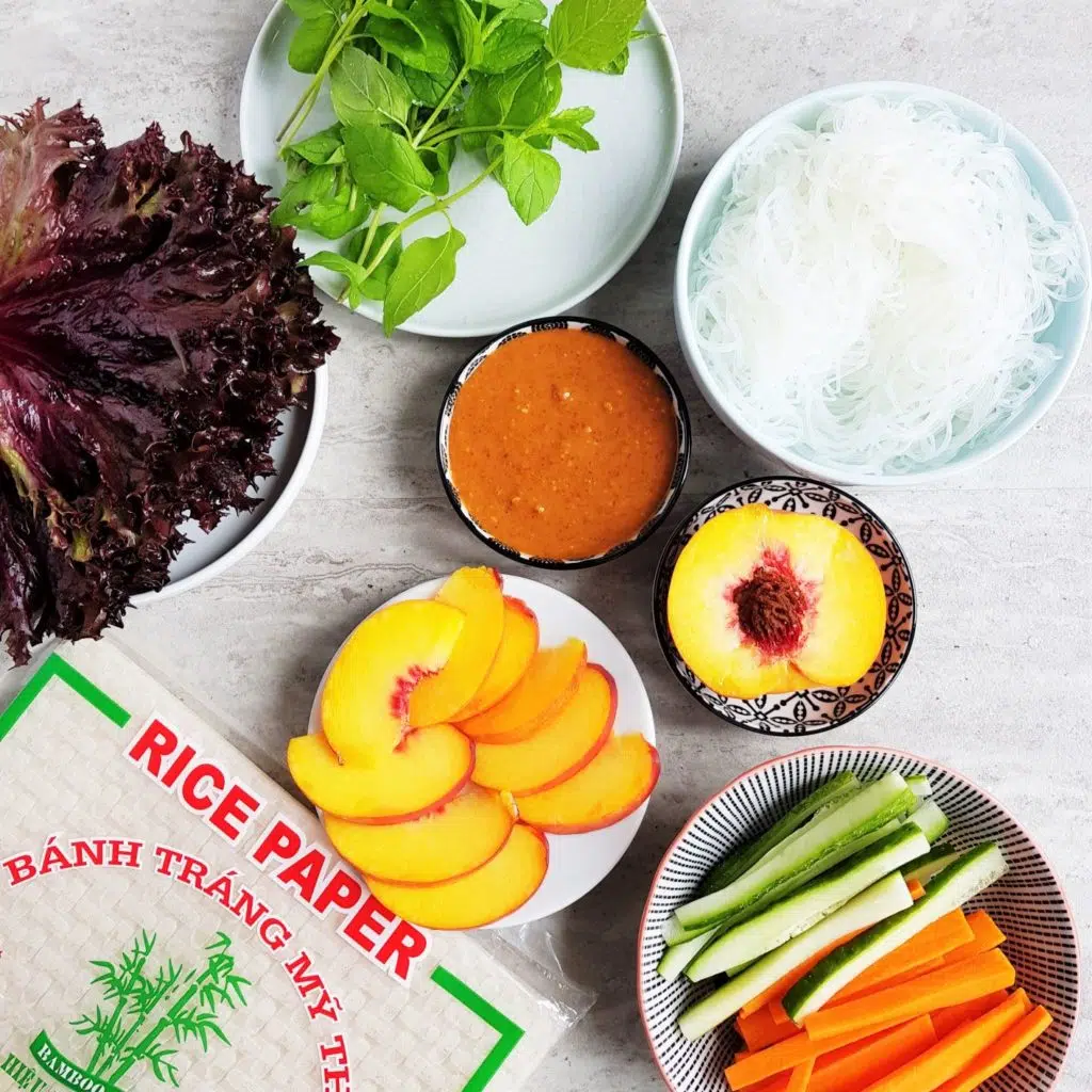 spring rolls z brzoskwiniami składniki