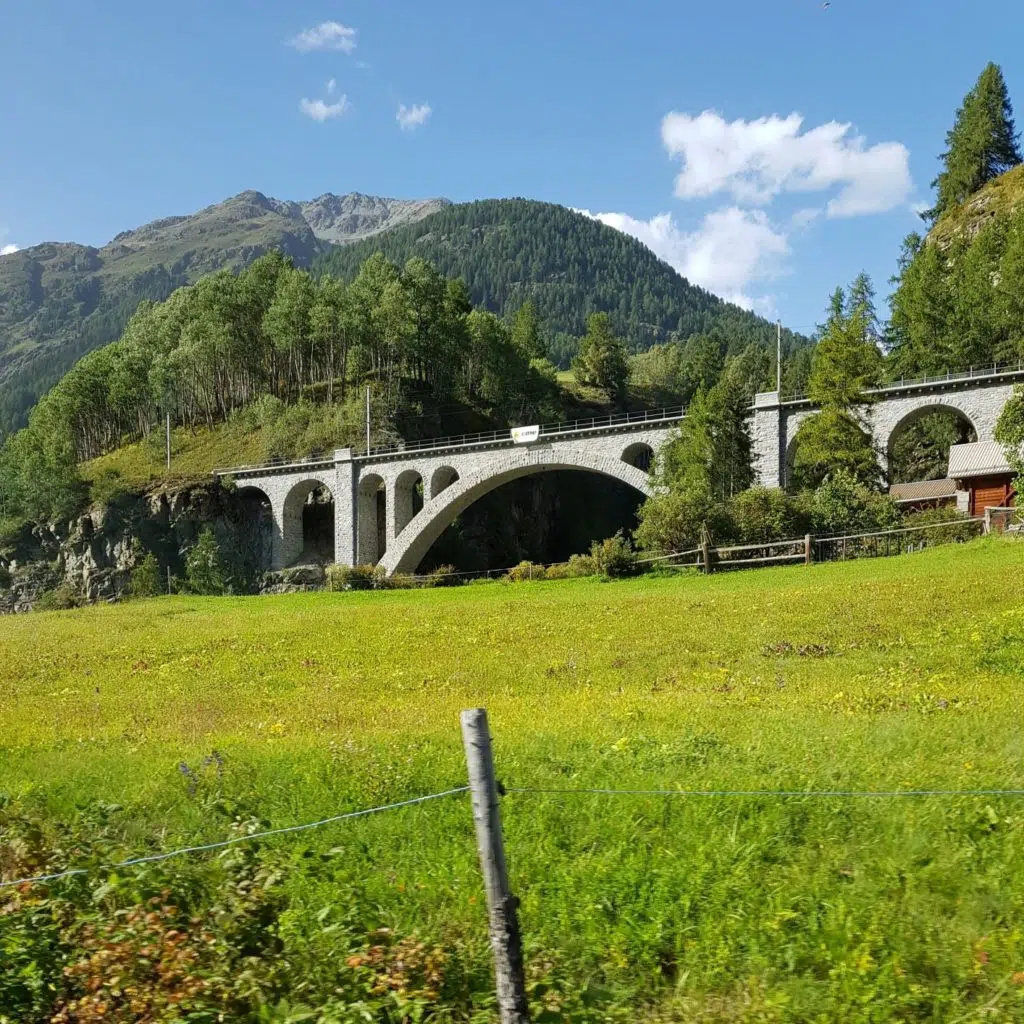 bajkowe scuol i susch wiadukty