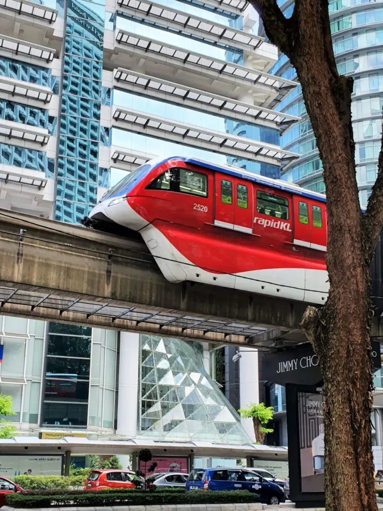 20 faktów o Kuala Lumpur monorial