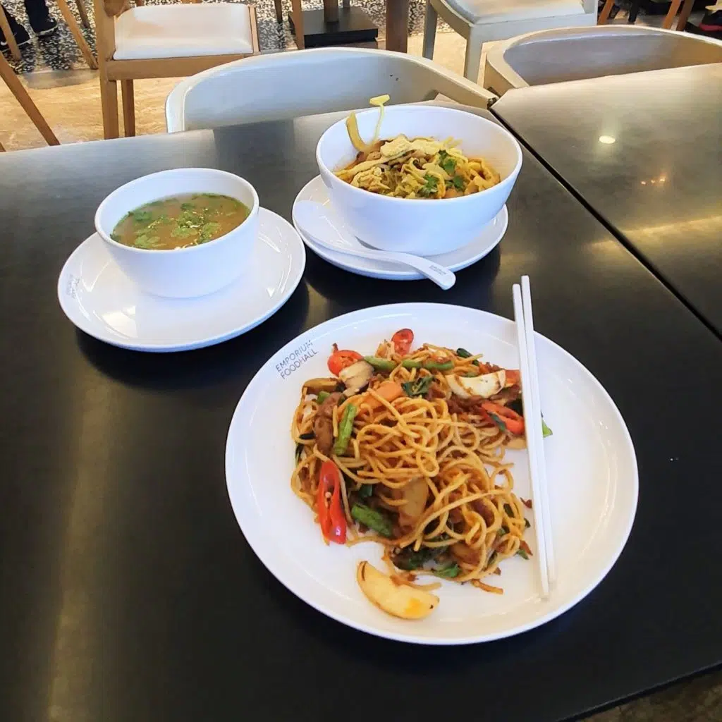 Wegański Bangkok spaghetti