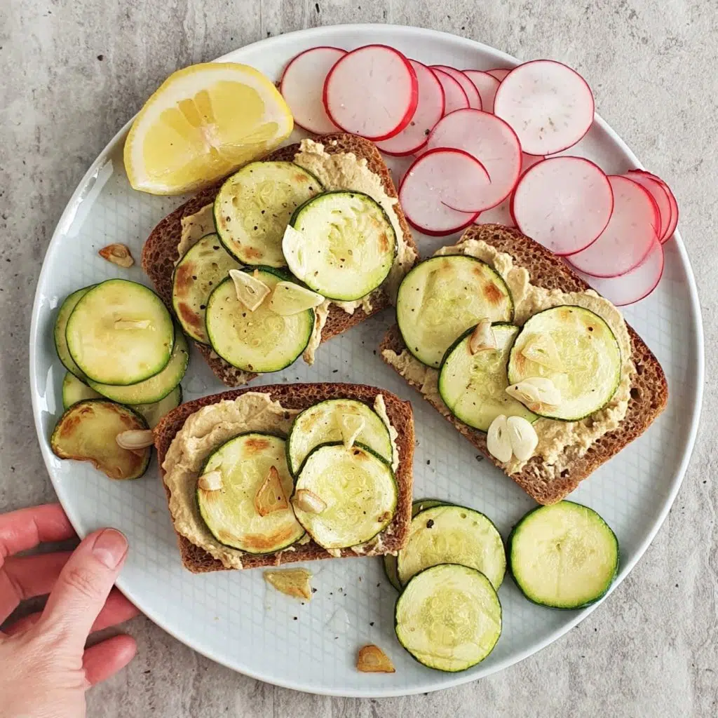 tosty z cukinią i hummusem