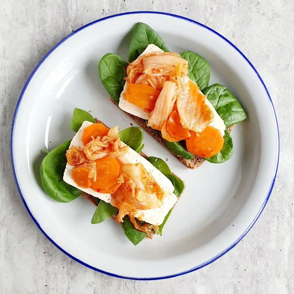 Kanapki na jesienną chandrę z kimchi