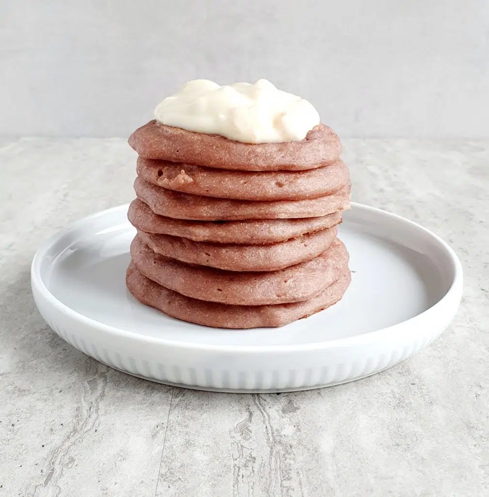 Jagodowe placuszki jogurtowe