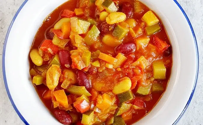 Aromatyczne warzywne chili sin carne