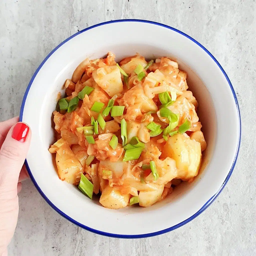 Ziemniaczana sałatka z kimchi