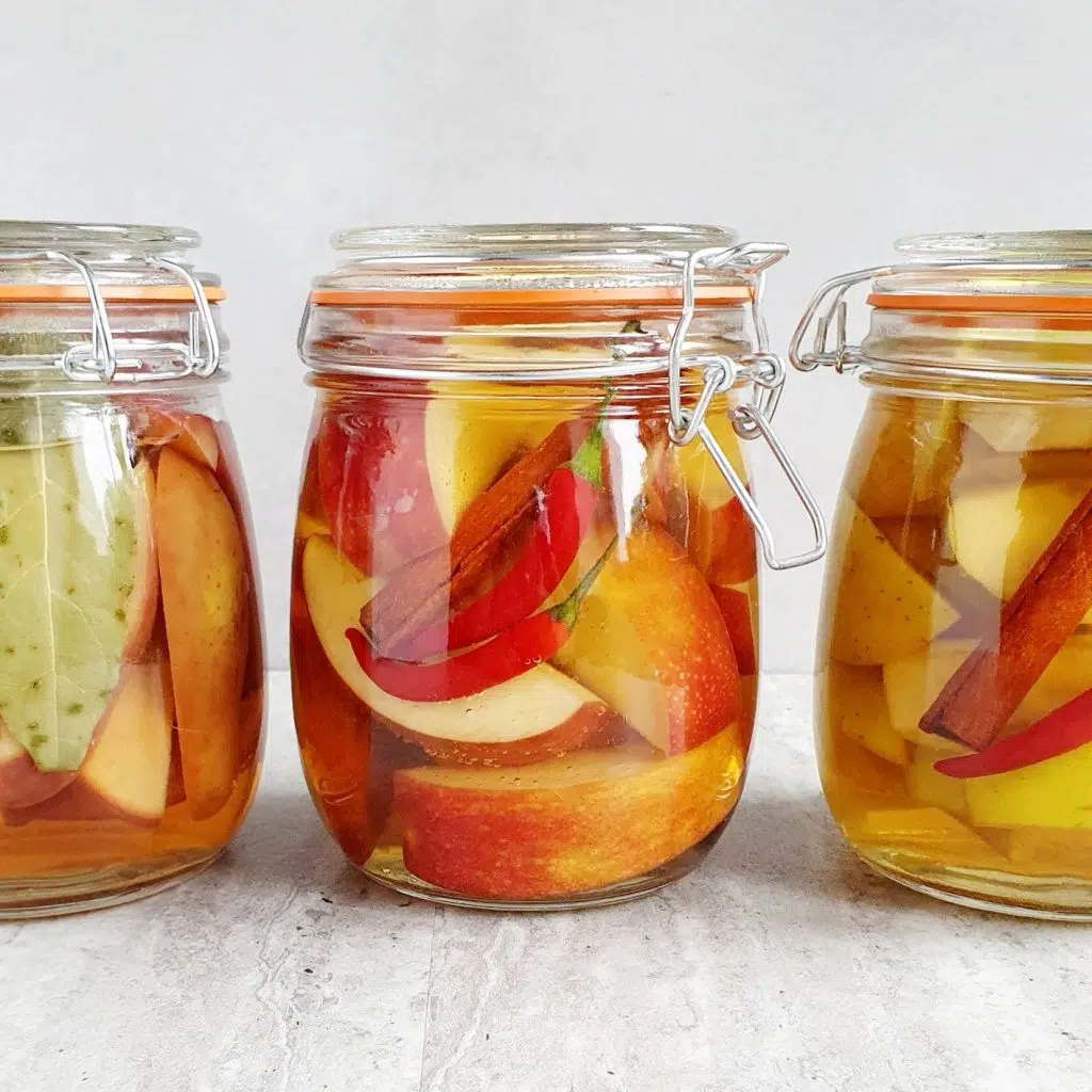 marynowane jabłka słoiki