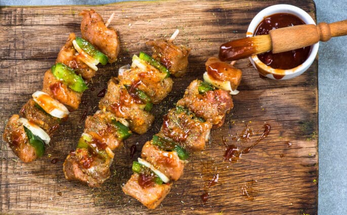 Szaszłyki z mięsem i grzybami shiitake