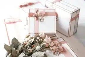 Zestawy upominkowe dla firm – elegancki sposób na budowanie relacji biznesowych