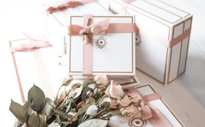 zestawy upominkowe dla firm – elegancki sposób na budowanie relacji biznesowych